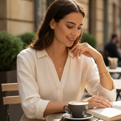 Elegant Cross Necklace – Inspired by Women of Faith
